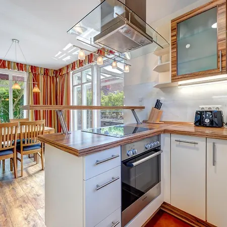 بيت للعطل Kuestenhaus Mit Sauna Und Kamin Ca 400 Vom Ostseestrand Koserow