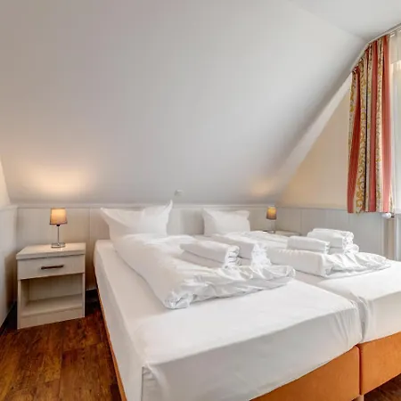 Kuestenhaus Mit Sauna Und Kamin Ca 400 Vom Ostseestrand