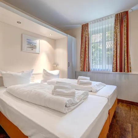 Kuestenhaus Mit Sauna Und Kamin Ca 400 Vom Ostseestrand *