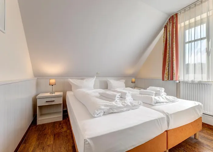 Kuestenhaus Mit Sauna Und Kamin Ca 400 Vom Ostseestrand